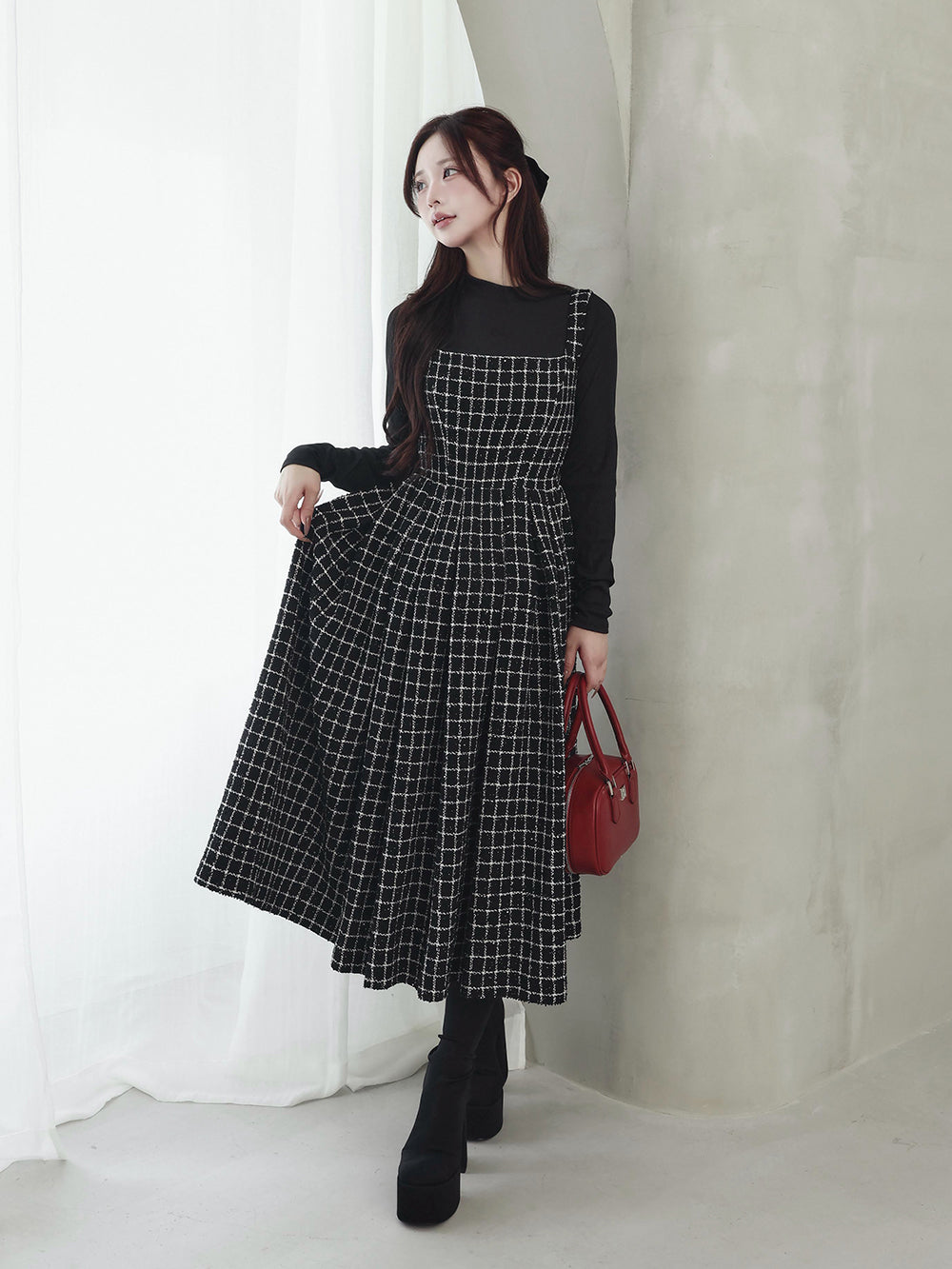 モデル：158cm（着用サイズ：FREE　着用カラー：BLK）