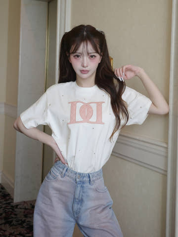 モデル：158cm（着用サイズ：FREE　着用カラー：WHT）