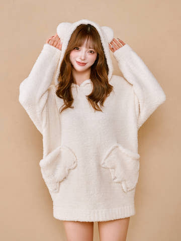 モデル：158cm（着用サイズ：FREE　着用カラー：IVO）