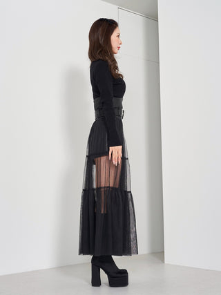 モデル：158cm（着用サイズ：FREE　着用カラー：BLK）