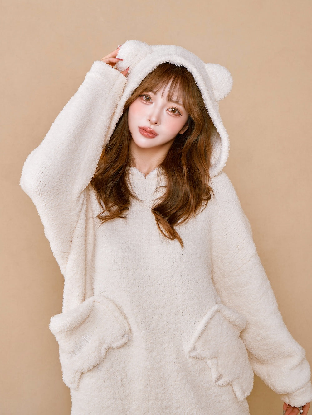 モデル：158cm（着用サイズ：FREE　着用カラー：IVO）