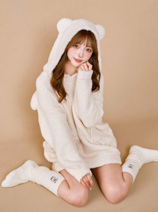 モデル：158cm（着用サイズ：FREE　着用カラー：IVO）
