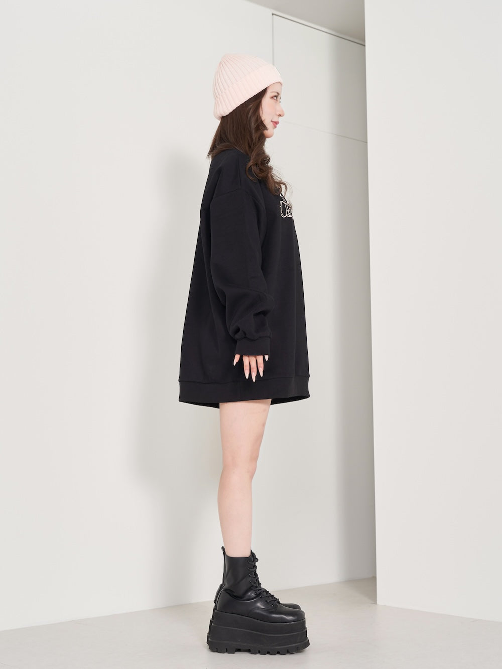 ビジューグラフィックプルオーバー – Darich (ダーリッチ)