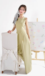 モデル：158cm（着用サイズ：FREE　着用カラー：LIM）