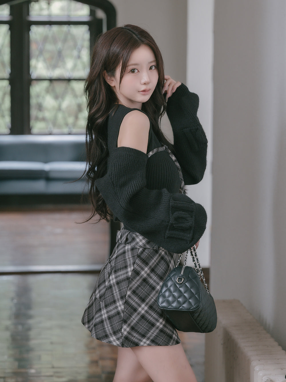 モデル：158cm（着用サイズ：FREE　着用カラー：BLK）