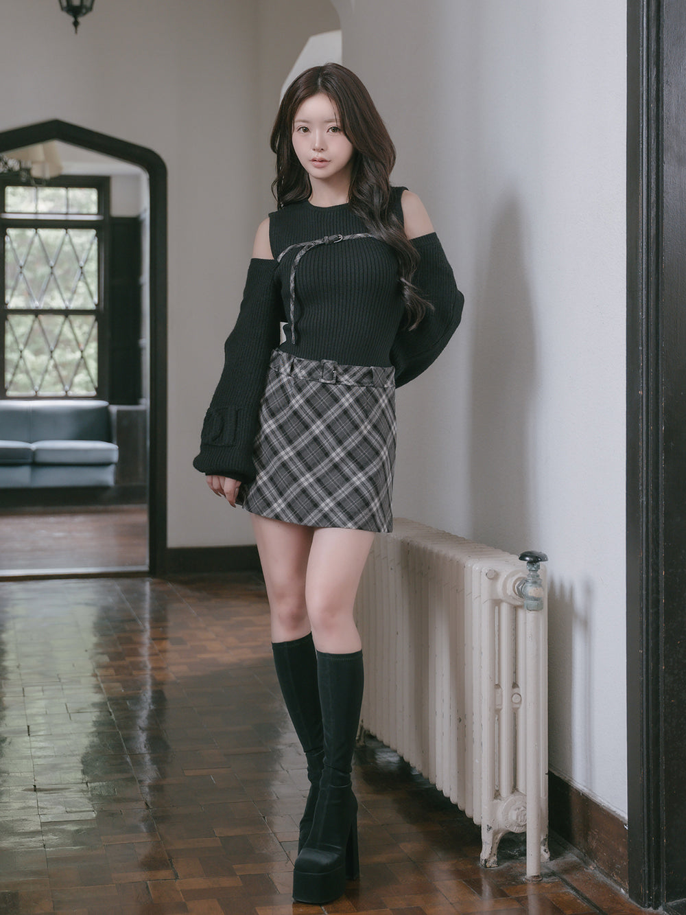 モデル：158cm（着用サイズ：FREE　着用カラー：BLK）