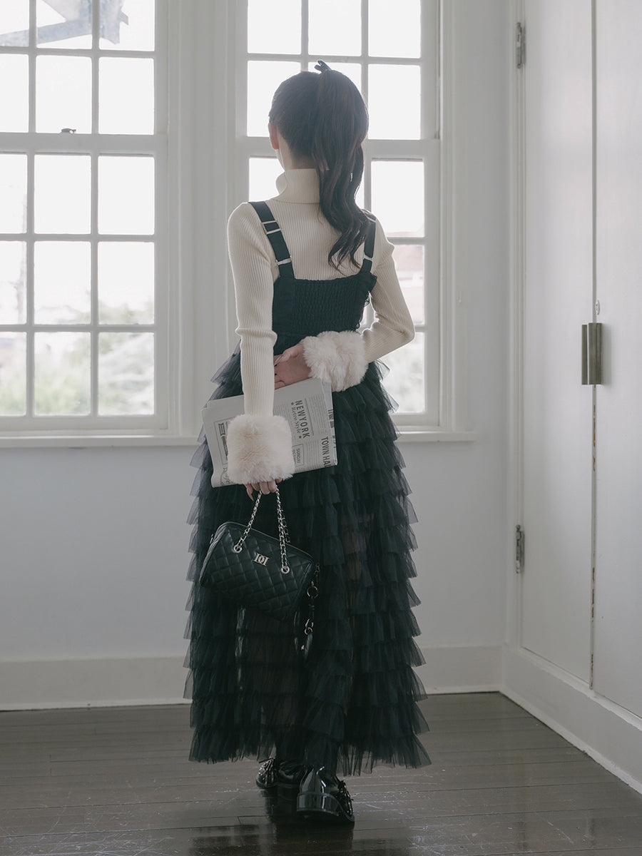 モデル：158cm（着用サイズ：FREE　着用カラー：BLK）
