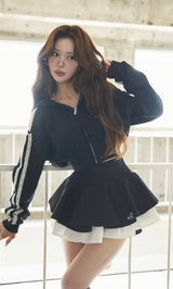モデル：158cm（着用サイズ：FREE　着用カラー：BLK）