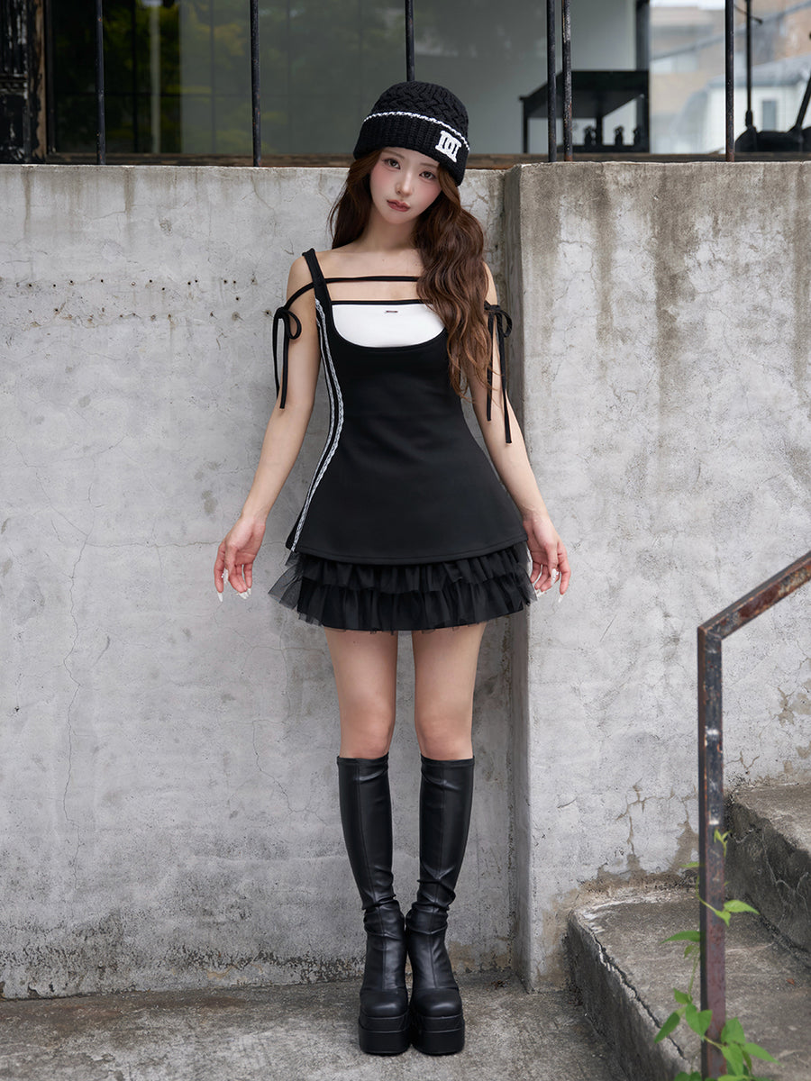 モデル：158cm（着用サイズ：FREE　着用カラー：BLK）