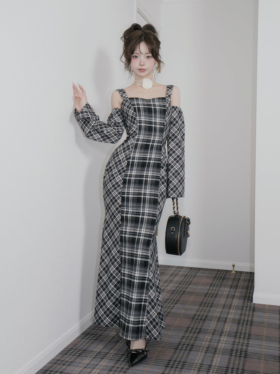モデル：158cm（着用サイズ：FREE　着用カラー：BLK）