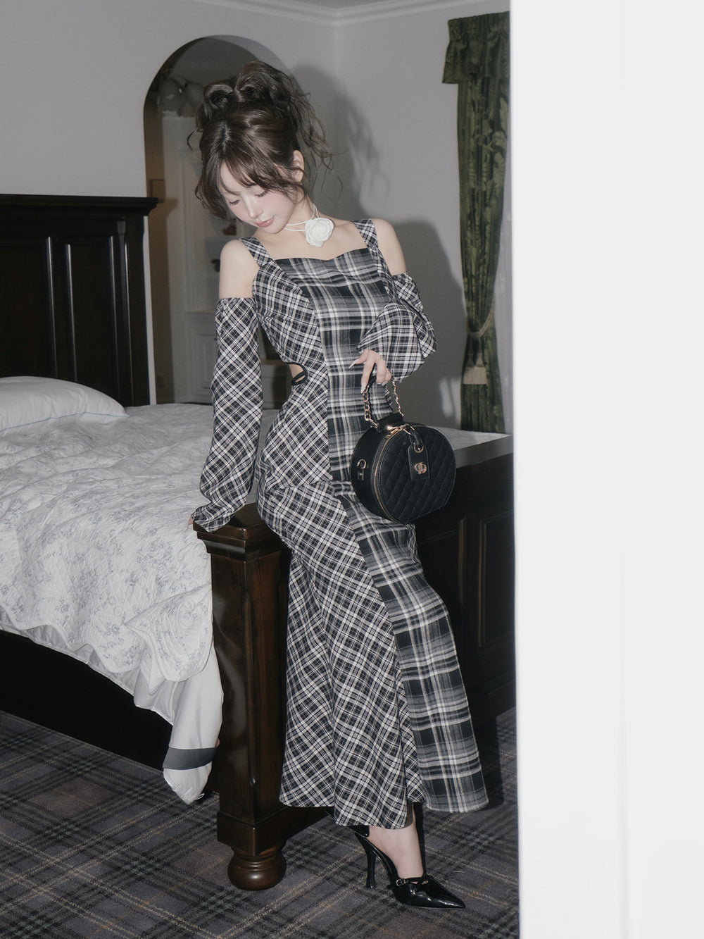 モデル：158cm（着用サイズ：FREE　着用カラー：BLK）