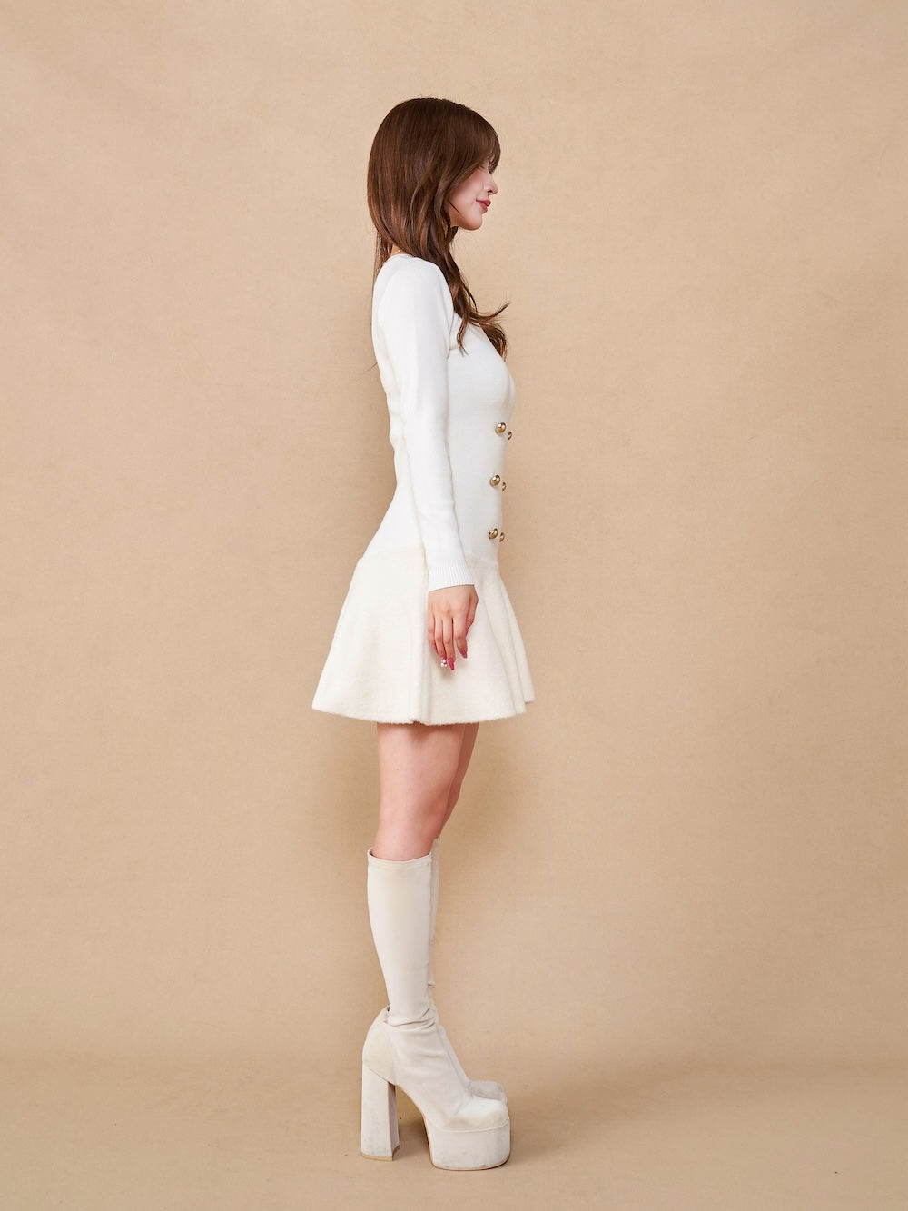 モデル：158cm（着用サイズ：FREE　着用カラー：IVO）