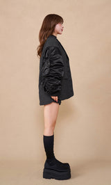 モデル：158cm（着用サイズ：FREE　着用カラー：BLK）