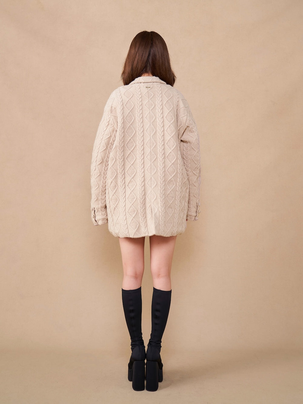 モデル：158cm（着用サイズ：FREE　着用カラー：BEG）