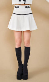 モデル：158cm（着用サイズ：S　着用カラー：IVO）