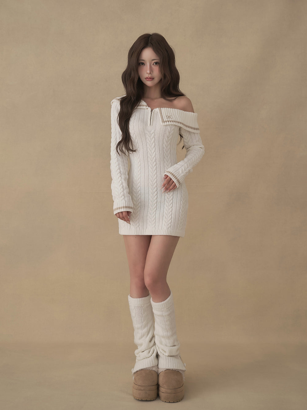 モデル：158cm（着用サイズ：FREE　着用カラー：WHT）