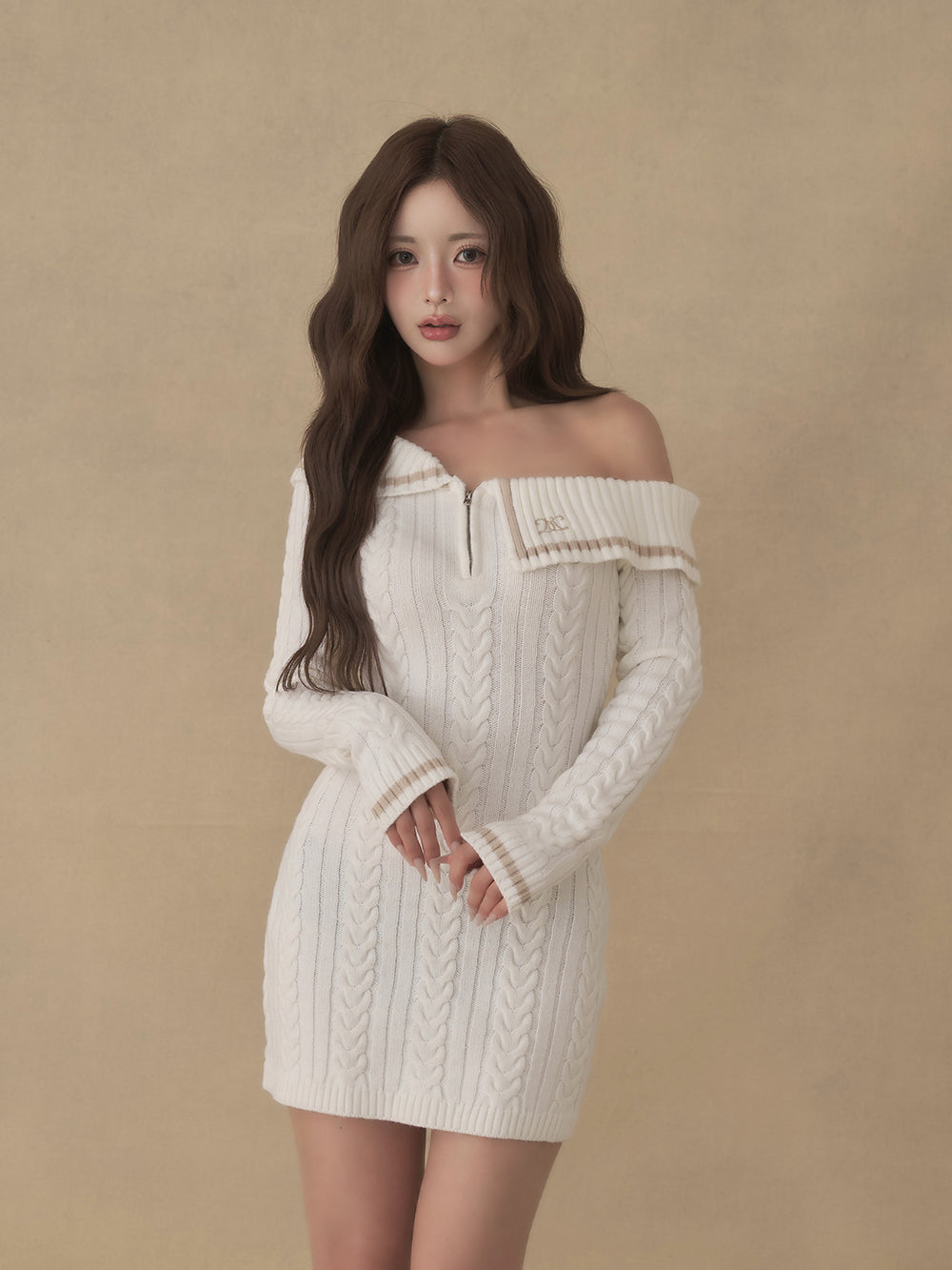 モデル：158cm（着用サイズ：FREE　着用カラー：WHT）