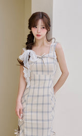 モデル：158cm（着用サイズ：FREE　着用カラー：BEG）