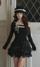 モデル：158cm（着用サイズ：FREE　着用カラー：BLK）
