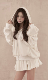 モデル：158cm（着用サイズ：FREE　着用カラー：WHT）