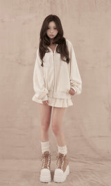 モデル：158cm（着用サイズ：FREE　着用カラー：WHT）