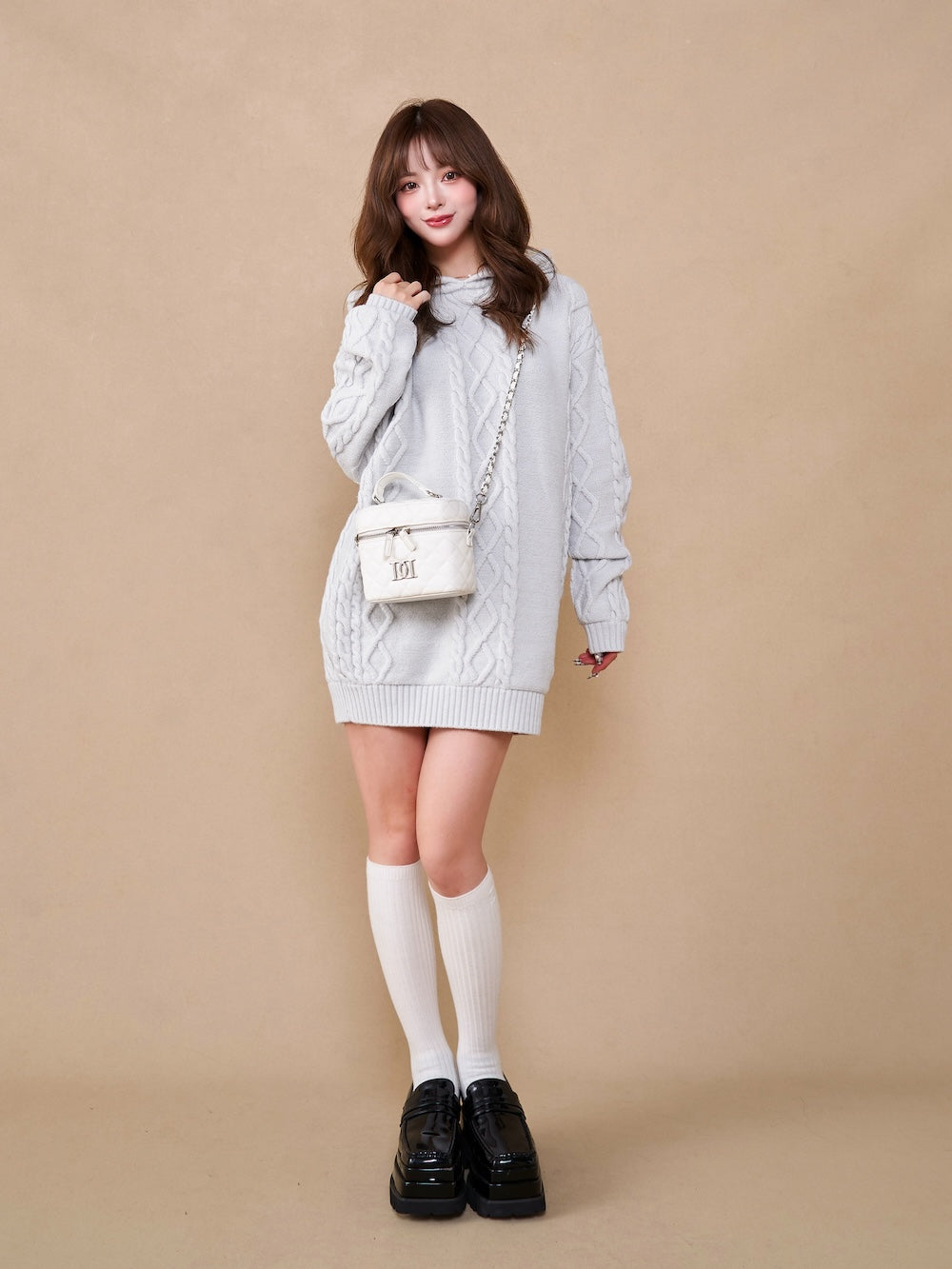 モデル：158cm（着用サイズ：FREE　着用カラー：GRY）