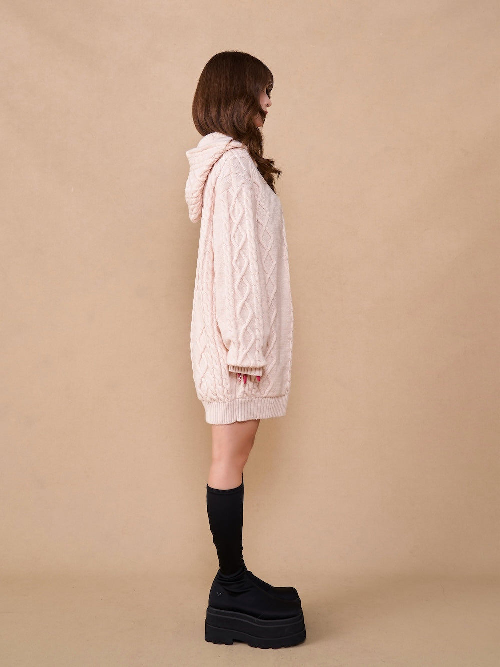 モデル：158cm（着用サイズ：FREE　着用カラー：PNK）