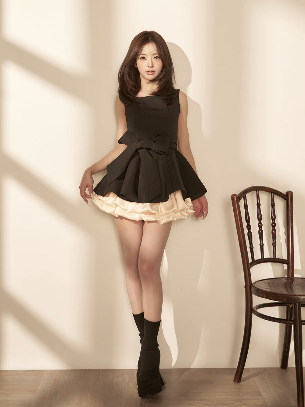 モデル：158cm（着用サイズ：FREE　着用カラー：BLK）