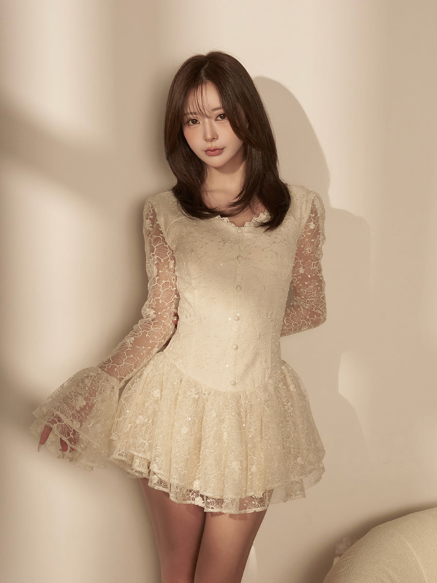 モデル：158cm（着用サイズ：FREE　着用カラー：IVO）