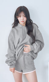 モデル：158cm（着用サイズ：FREE　着用カラー：GRY）
