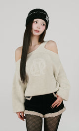 モデル：158cm（着用サイズ：FREE　着用カラー：IVO）