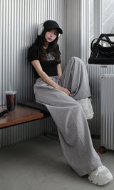 モデル：158cm（着用サイズ：FREE　着用カラー：GRY）