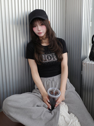 モデル：158cm（着用サイズ：FREE　着用カラー：BLK）