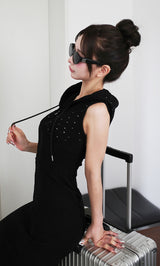 モデル：158cm（着用サイズ：FREE　着用カラー：BLK）