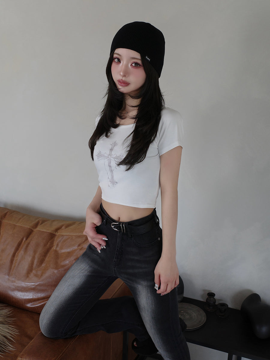 モデル：158cm（着用サイズ：FREE　着用カラー：WHT）