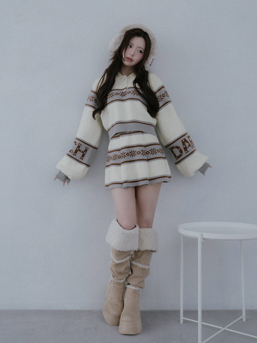 モデル：158cm（着用サイズ：FREE　着用カラー：IVO）