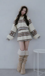 モデル：158cm（着用サイズ：FREE　着用カラー：IVO）