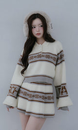 モデル：158cm（着用サイズ：FREE　着用カラー：IVO）