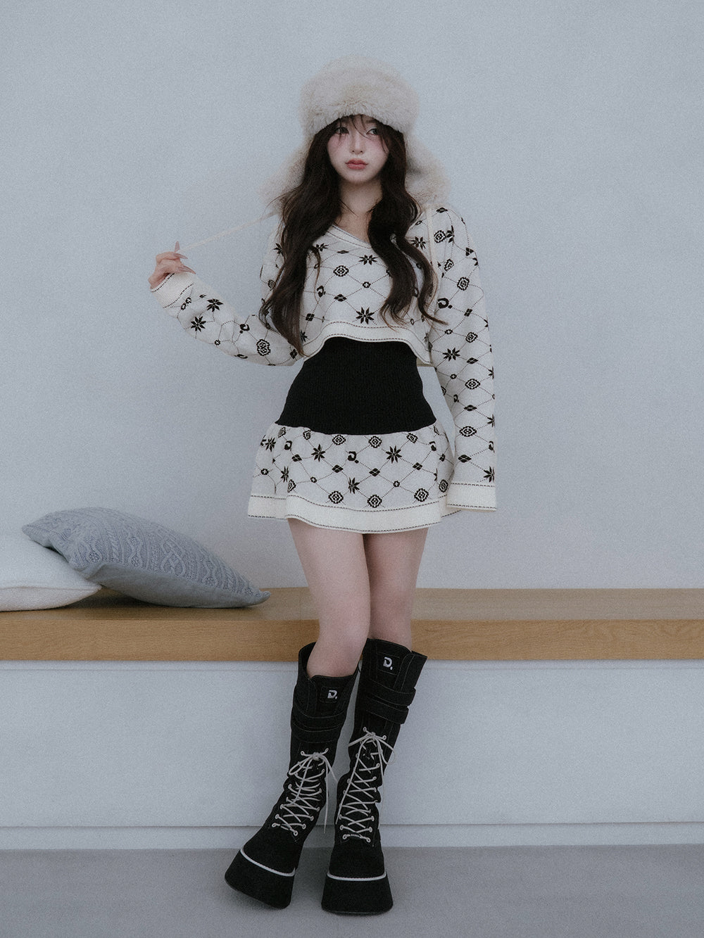 モデル：158cm（着用サイズ：FREE　着用カラー：WHT）