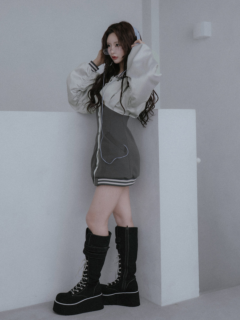 モデル：158cm（着用サイズ：FREE　着用カラー：C-GRY）