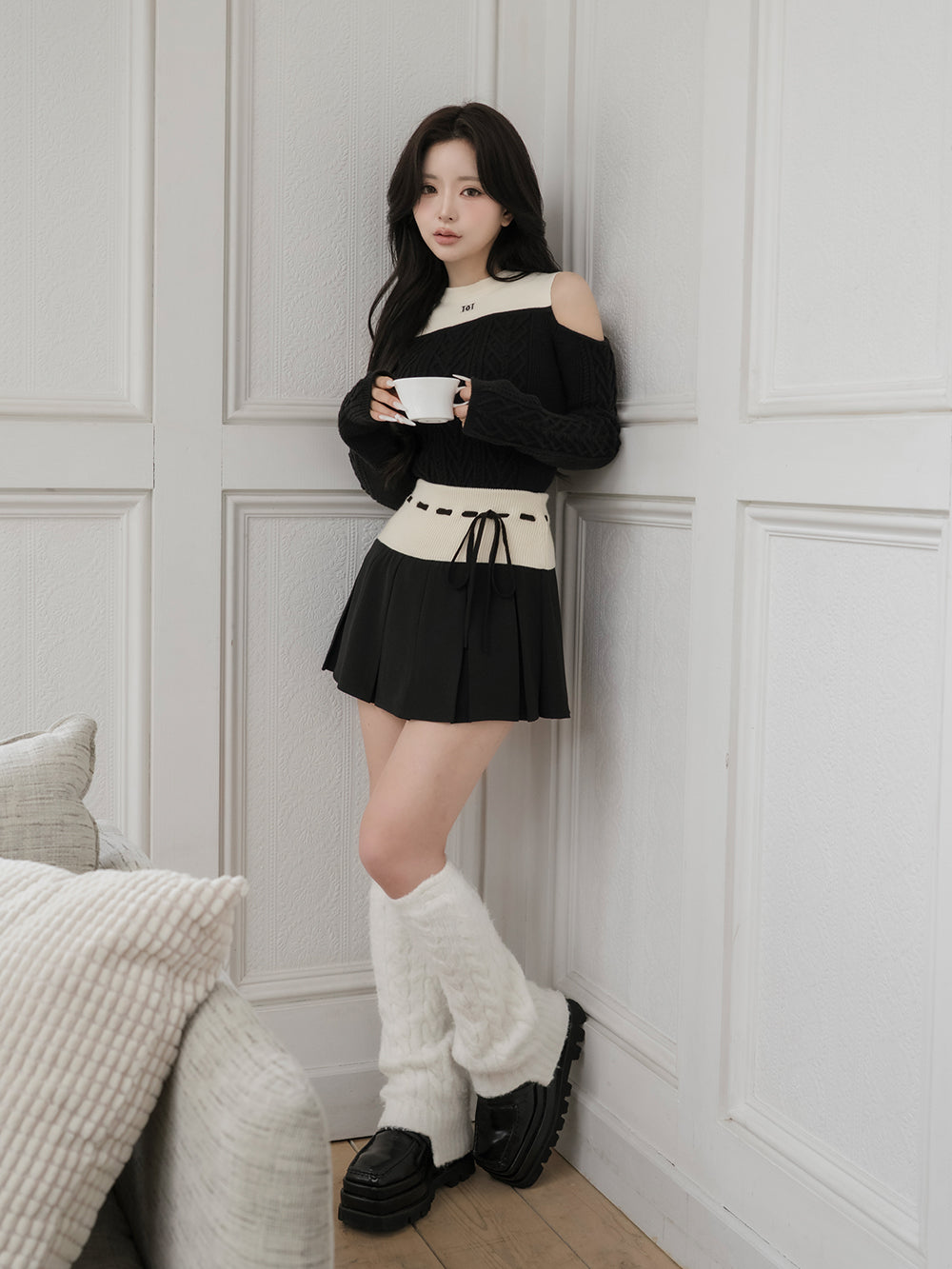 モデル：158m（着用サイズ：FREE　着用カラー：BLK）