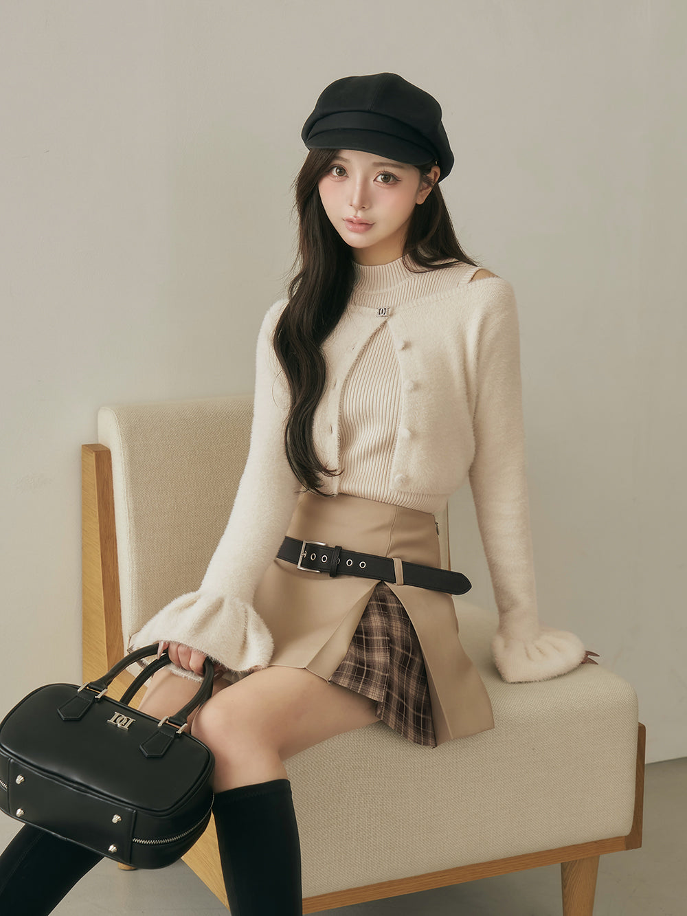 モデル：158cm（着用サイズ：FREE　着用カラー：IVO）