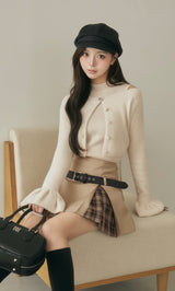 モデル：158cm（着用サイズ：FREE　着用カラー：IVO）