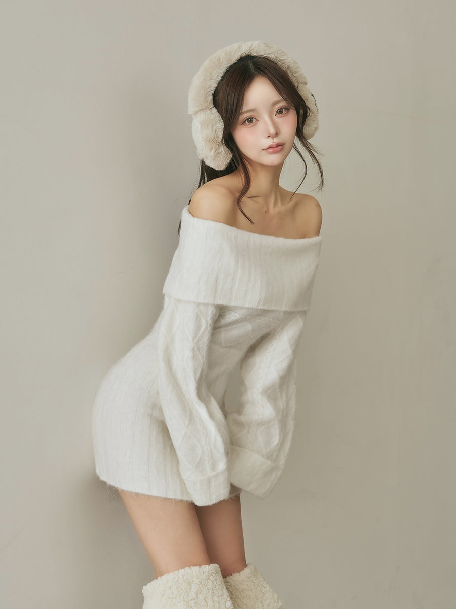 モデル：158cm（着用サイズ：FREE　着用カラー：WHT）