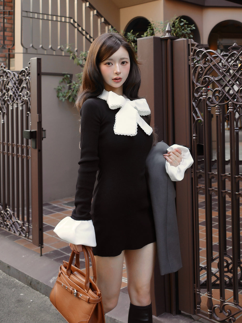 モデル：158cm（着用サイズ：FREE　着用カラー：BLK）