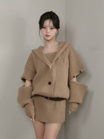 モデル：158cm（着用サイズ：FREE　着用カラー：MOC）