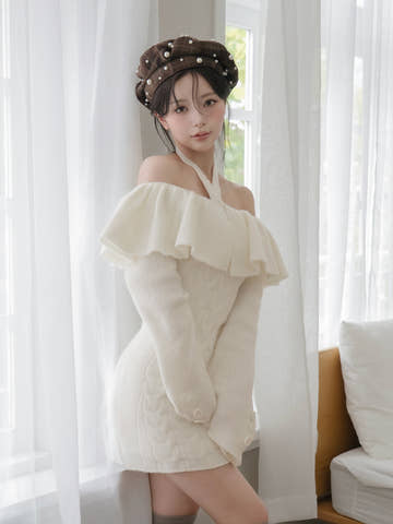 モデル：158cm（着用サイズ：FREE　着用カラー：IVO）