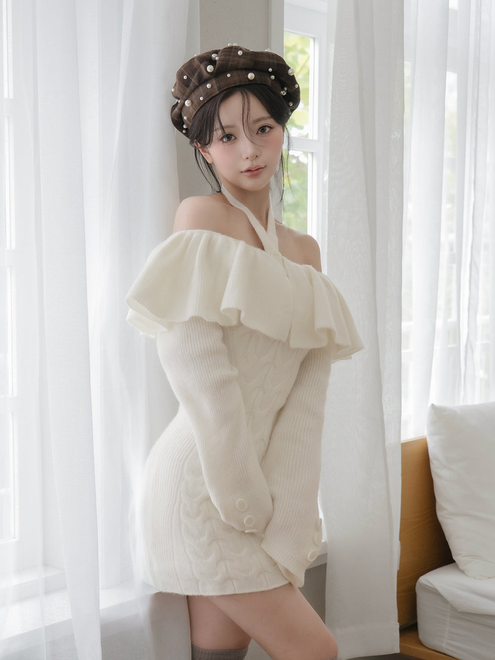 モデル：158cm（着用サイズ：FREE　着用カラー：IVO）