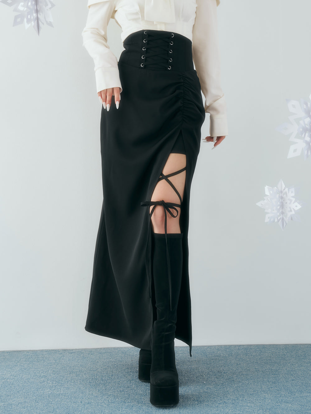 モデル：158cm（着用サイズ：FREE　着用カラー：BLK）