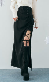 モデル：158cm（着用サイズ：FREE　着用カラー：BLK）